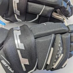 Top 10 🌟 2021 TRUE HG CATALYST XSE SR HOCKEY GLOVES 🤩 -Cheap Powers Baseball Store image 1838