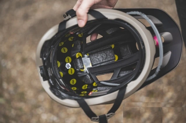 Discount π SPECIALIZED TACTIC 4 HELMET - BLACK LRG β 3 Discount π SPECIALIZED TACTIC 4 HELMET - BLACK LRG β - Image 3